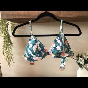 BRAND NEW bikini top